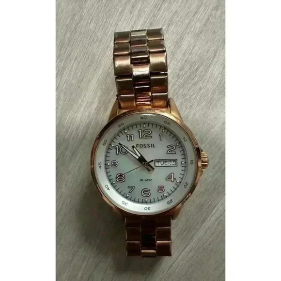Fossil Rose Gold Watch 10ATM - Picture 1 of 9